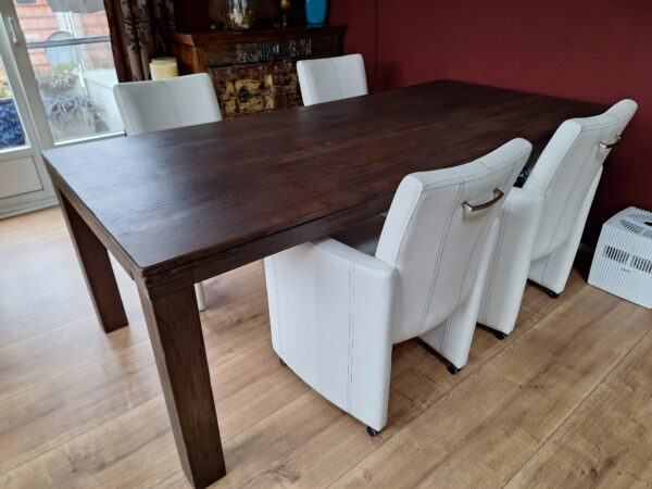 Mooie ruime eettafel - Afbeelding 2