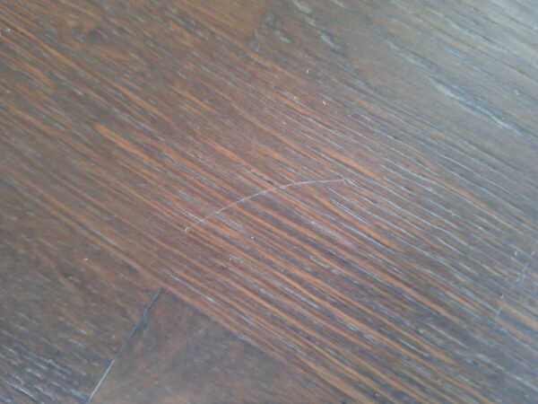 Mooie ruime eettafel - Afbeelding 6