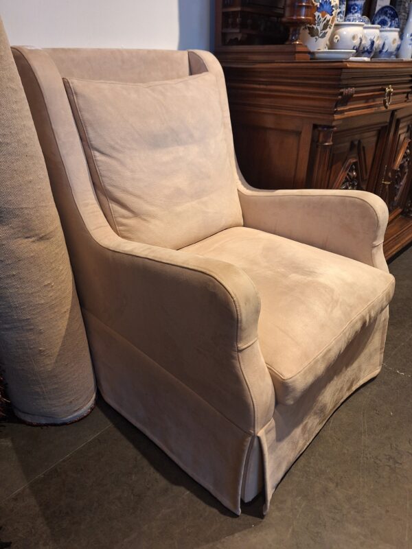 Fijne creme kleurige fauteuil