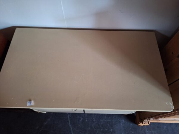 Leuk brocante kastje op hoge pootjes - Afbeelding 7
