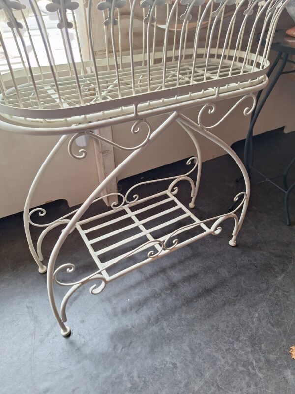Toffe brocante plantenbakken op pootjes - Afbeelding 4