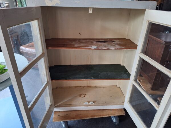 Toffe hangkast brocante met planken - Afbeelding 2