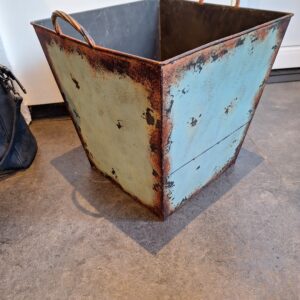 Toffe metalen bak brocante